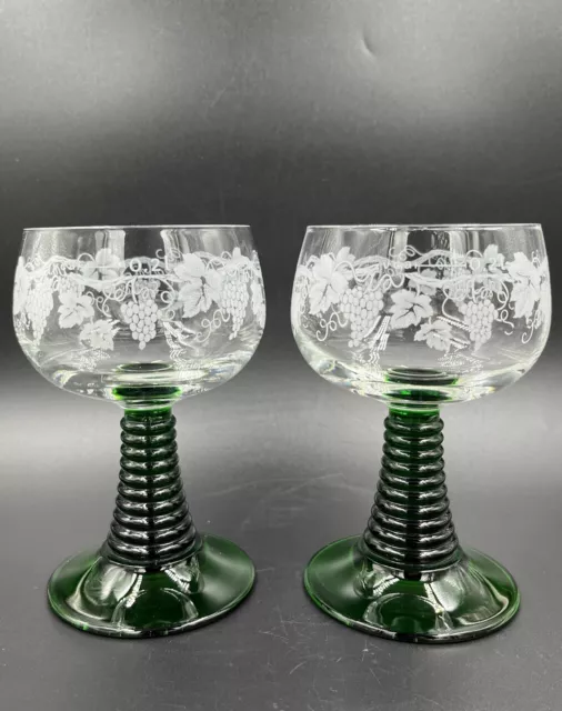 2 Luminarc Roemer Wine Glass Etched Grapes 8 OZ Beehive Green Stem France