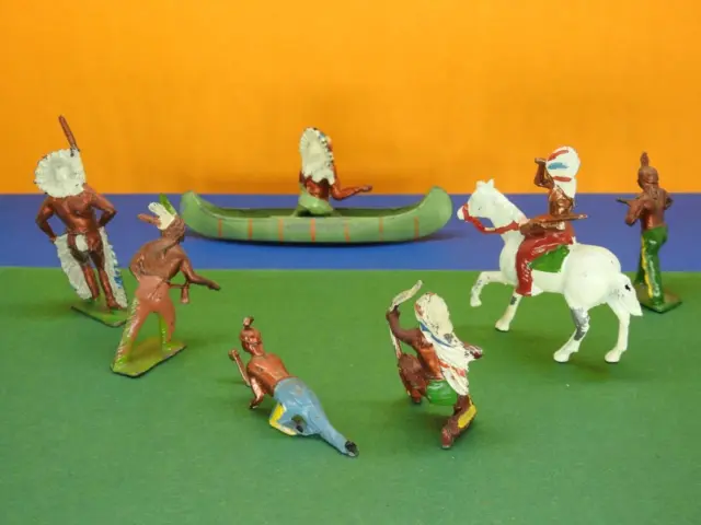 CRESCENT TOYS 1950s WILD WEST LEAD N.AMERICAN INDIAN CHIEF & BRAVES CANOE 3