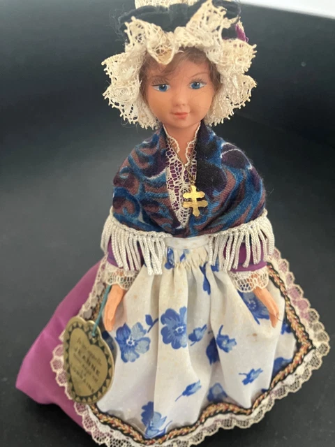 Poupée de collection Petitcollin représentant Jeanne d'Arc Poupée de collection Petitcollin représentant Jeanne d'Arc