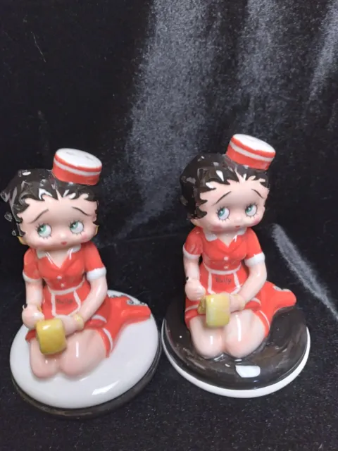 Betty Boop Salt & Pepper Shakers 2004 Doo Wop Waitress NJ Croce 1st Edition