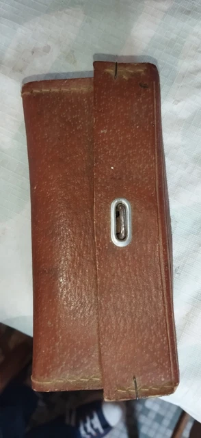 Ancienne sacoche trousse à outils en tôle selle porte bagage vélo