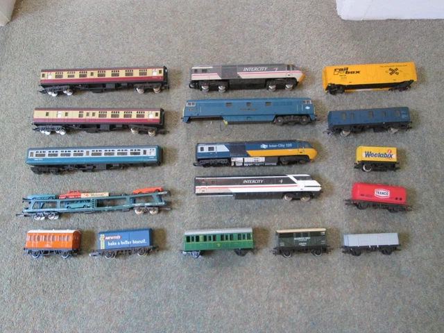 COLLECTION OO GAUGE Model Railway Locos Dummy Coaches Carriages Wagons ...