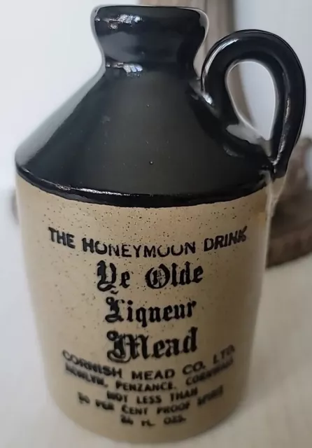 Earthenware Stoneware Two-tone Jug The Honeymoon Drink Ye Olde Liqueur Mead