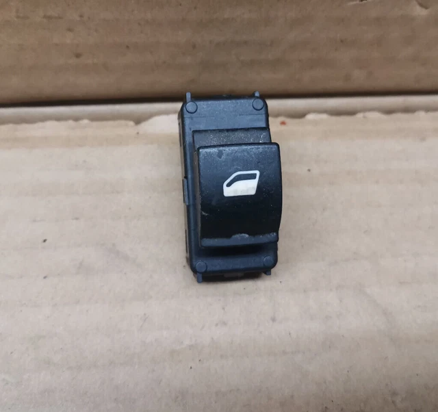 Interrupteur bouton de leve vitre arriere PEUGEOT 3008 5008