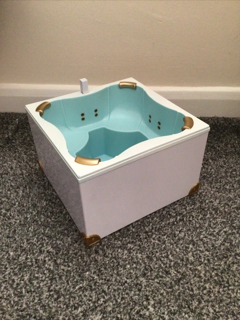 RAINBOW HIGH DOLL Furniture - Spa Pool Bath House Furniture £10.00