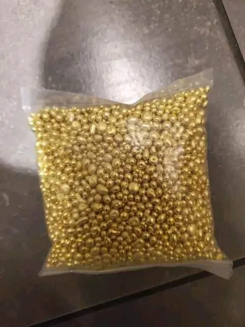 un lingot d'or de 10 grammes, 24 carats, 9999