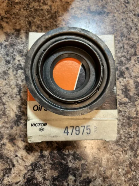 Victor Oil Seals PART NO 47975 / 17846 Free Shipping!