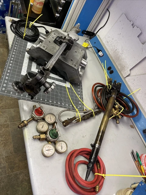 Victor Oxy Fuel Cutting Machine, VCM100; 110 Volts (z50