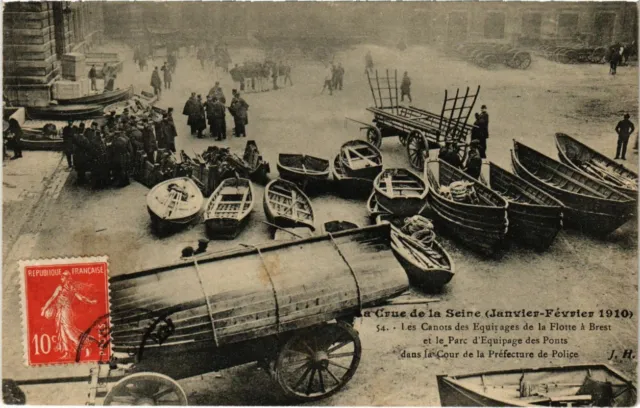 CPA La Crue de la Seine - January-February 1910 - Les Canots (1033628)