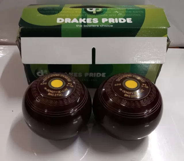 Pair of Crown Green Hi- Density Deluxe 2lb 6oz Brown Bowling Bowls - CS P28 Pair of Crown Green Hi- Density Deluxe 2lb 6oz Brown Bowling Bowls - CS P28
