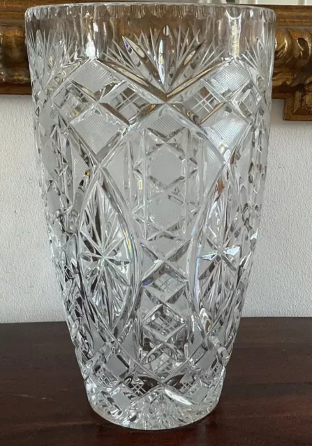 Stunning Vintage Cut Crystal vase - 5 Kg