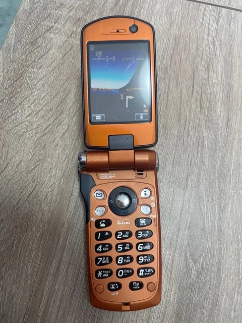 DOCOMO FOMA P900IV Panasonic Final Fantasy Vii Cloud Phone Orange