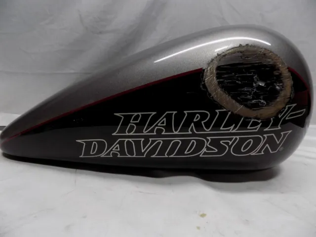 Harley-Davidson Dyna Lowrider Fuel Tank (2017) *Damaged on Right Side*