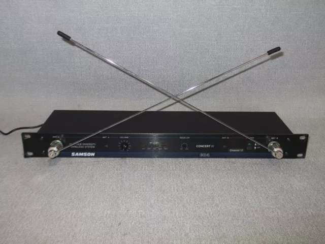 Samson CR4 Concert IV Wireless Rack Halterung Mikrofon Empfänger System Gitarre 2