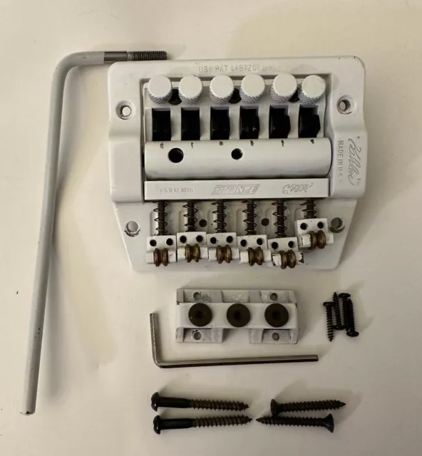 Kahler KOLORS WHITE Flyer Tremolo Bridge, Arm and Stringlock - complete