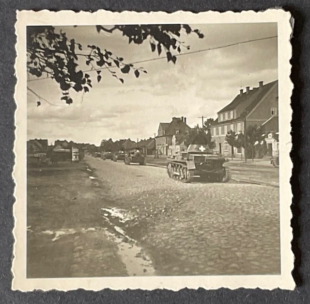 2. WK PANZER Kolonne Rotes Kreuz durch Ortschaft EUR 2,00 PicClick DE