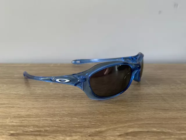 Oakley xs 2025 fives