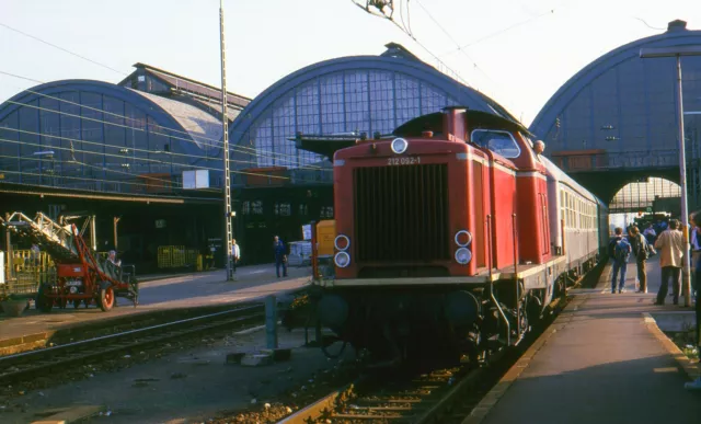 Originaldia 212 092, Karlsruhe Hbf, 13.10.1984