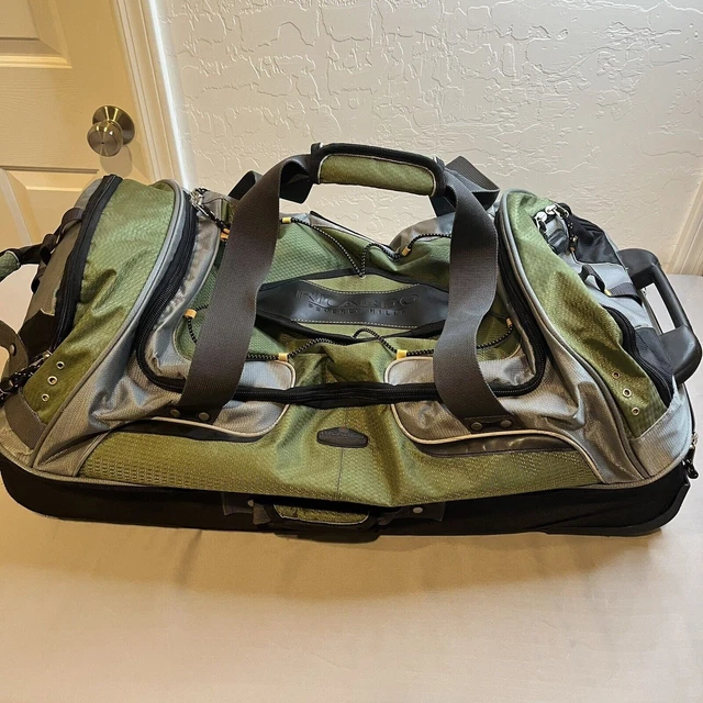 Ricardo Beverly Hills Flight Essentials Softside Wheel-A