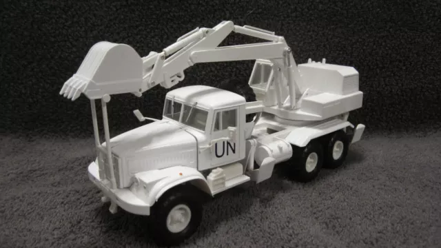 Automodell 1:43, LKW, KRAZ-255B1, Nasch Avtoprom, OVP, Weiss.