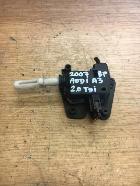 Audi A3 8P 2007 2.0 Diesel 8E9827833 Fuel Flap Actuator