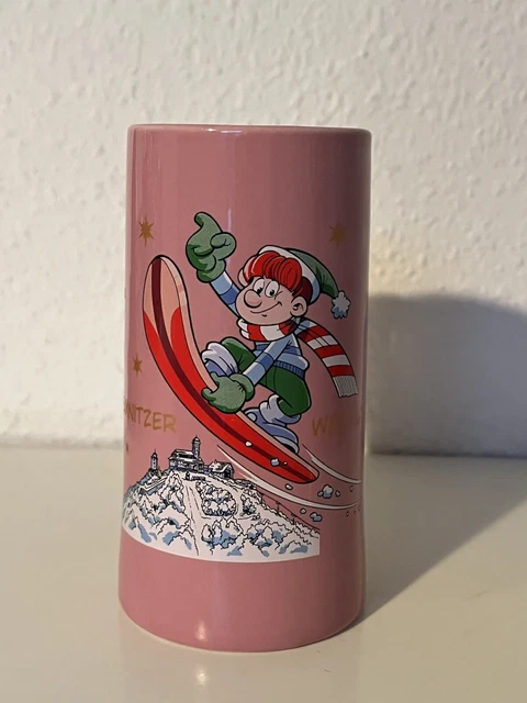 Vin Brulè Di Natale. Buon Natale. Una Tazza Di Vin Brulé Con Cannella E Anice Vista Dall Alto Messa A Fuoco Selettiva Vacanza 17984695