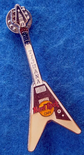 TIJUANA MEXICO WHITE TOWER ENAMEL FLYING V GIBSON GUITAR Hard Rock Cafe PIN TACK