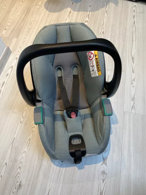 Recaro Babyschale Avan iSize Kindersitz Babyautositz