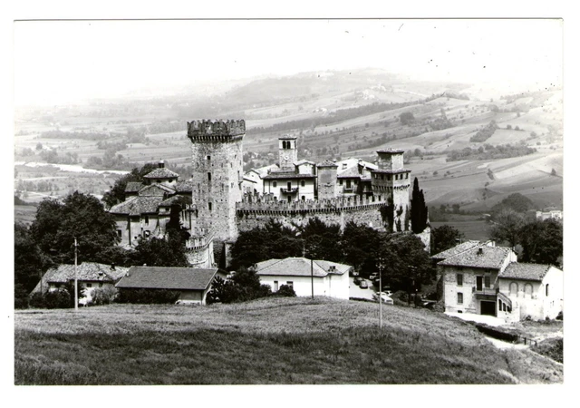 Cartolina - Vigoleno di Vernasca (Piacenza) - Veduta generale - FG - NV