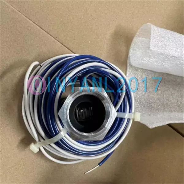 1PCS NEW Honeywell C7027A 1064 Burner Flame Detector C7027A1064