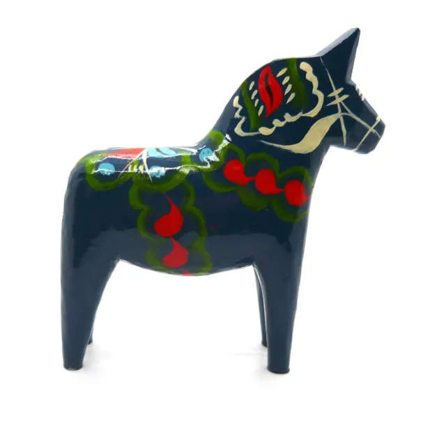 Caballo Dala Dalecarlian pintado de madera azul oscuro Suecia Escandinavia