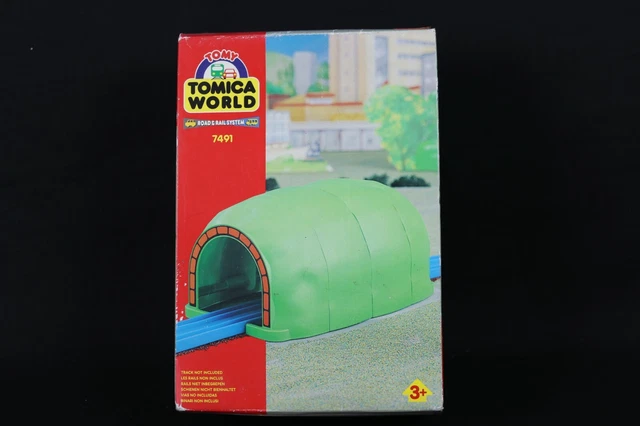 ZB300 TOMY Tomica World Road Rail system 7491 tunnel 4 section long rail tunnel