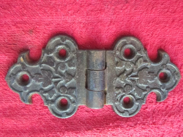 1 ANTIQUE ORNATE 2 3/8" x 5 1/8" CAST IRON DOOR HINGE