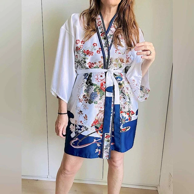 Vintage Robe Kimono  Exquisite patterns and motifs nature-inspired traditional
