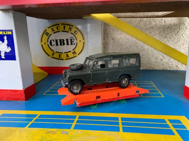 La Land-Rover 110 Guide Du Routard En Voiture Miniature Par Solido Au 1 43e 12657
