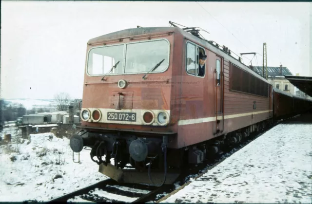 Original Dia / slide DR incl. (c): 250 072 - 6 unbekannter Ort 98x K432