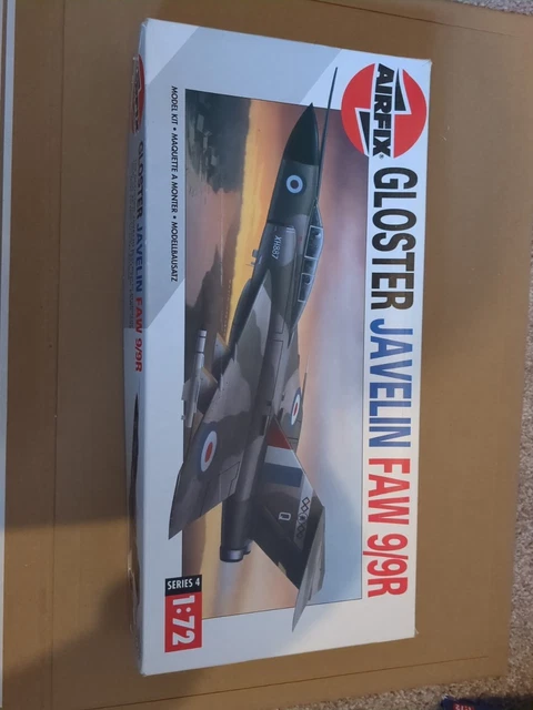 Aviation 72 1/72 Gloster Javelin FAW9, Avion Militaire Bedford, Moulé Sous Pression