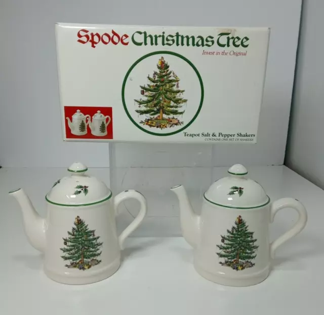 New (Open Box) Spode Christmas Tree Teapot Salt & Pepper Shakers Made in England