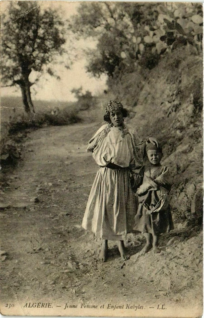 Carte Postale Ancienne Algérie – Jeune Fille Kabyle – Années 1910