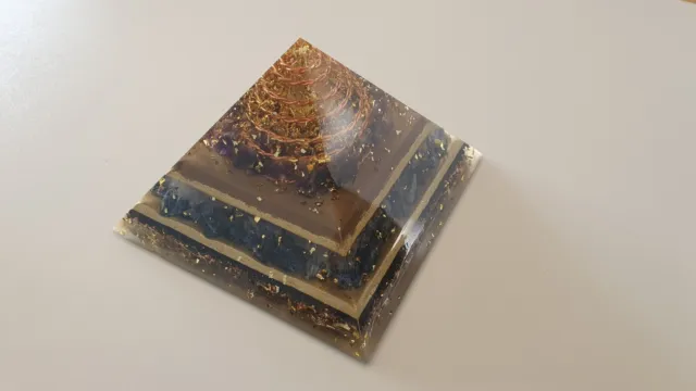 Orgonit Pyramide, 14 cm, Orgon Energie, Handarbeit, chakra
