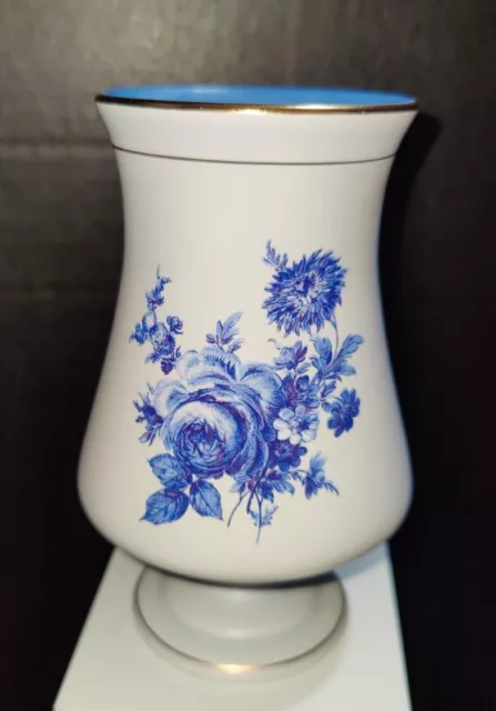 Flora Keramiek Vase Gouda Holland Blue Rose White 1881 Blue Interior Pedestal 2