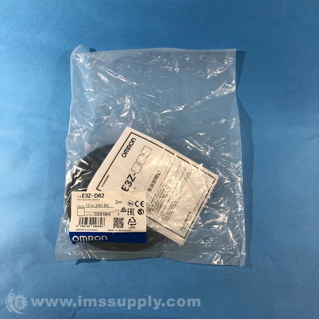 Omron E3Z-D62 2M Photoelectric Sensor FNFP