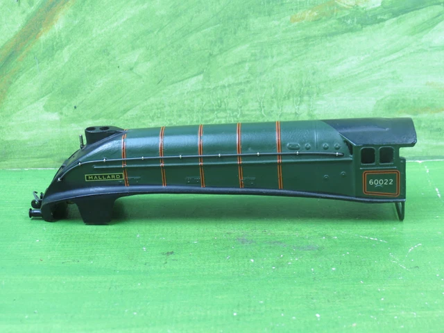 Hornby Dublo 3211 3 rail class A4 loco body Mallard 60022 with fixing nut