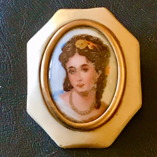 ANCIENNE BOITE EN Porcelaine De Limoges F.m. Or Bonbonnière EUR 55,00