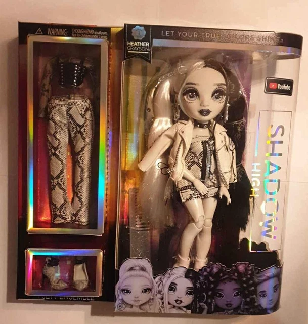 Rainbow High Shadow High Girl Night Heather Grayson Poupée tendance en niveaux de gris 27,9 cm Cheveux et tenue noirs et blancs. Accessoires et peigne de nuit pour fille Rainbow High Shadow High Girl Night Heather Grayson Poupée tendance en niveaux de gris 27,9 cm Cheveux et tenue noirs et blancs. Accessoires et peigne de nuit pour fille