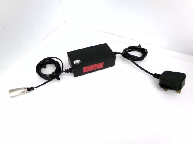 QILI  MOBILITY SCOOTER BATTERY CHARGER (24 volt - 2Amp)