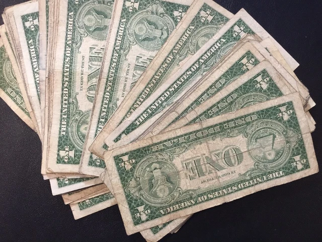 1935G or 1935H One Dollar Well Circulated Silver Certificate Note Motto Bill 2