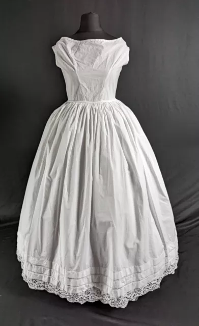 Sottoveste antica moda vittoriana c. 1860 età crinolina ragazze