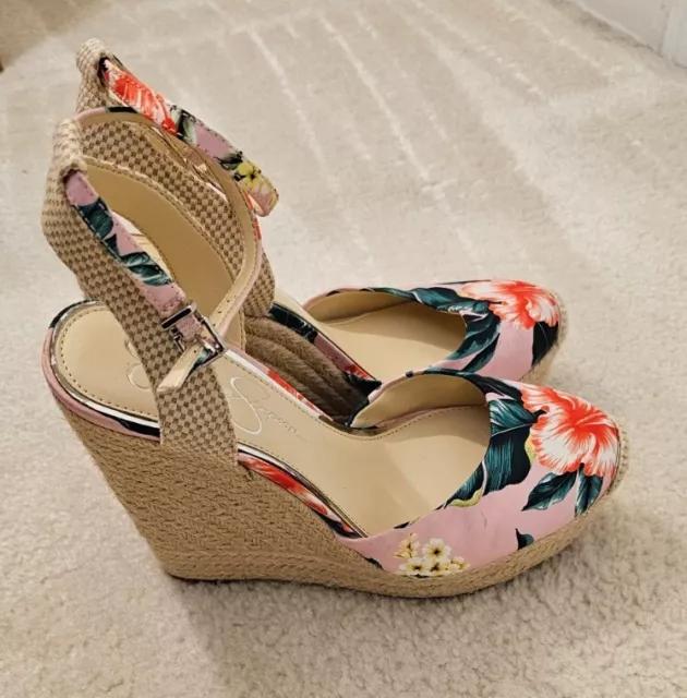 BRAND NEW JESSICA SIMPSON Size 9  Flower Wedge Heel Shoes