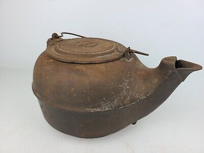 Vintage Cast Iron Tea Pot Kettle Swivel Lid No 8